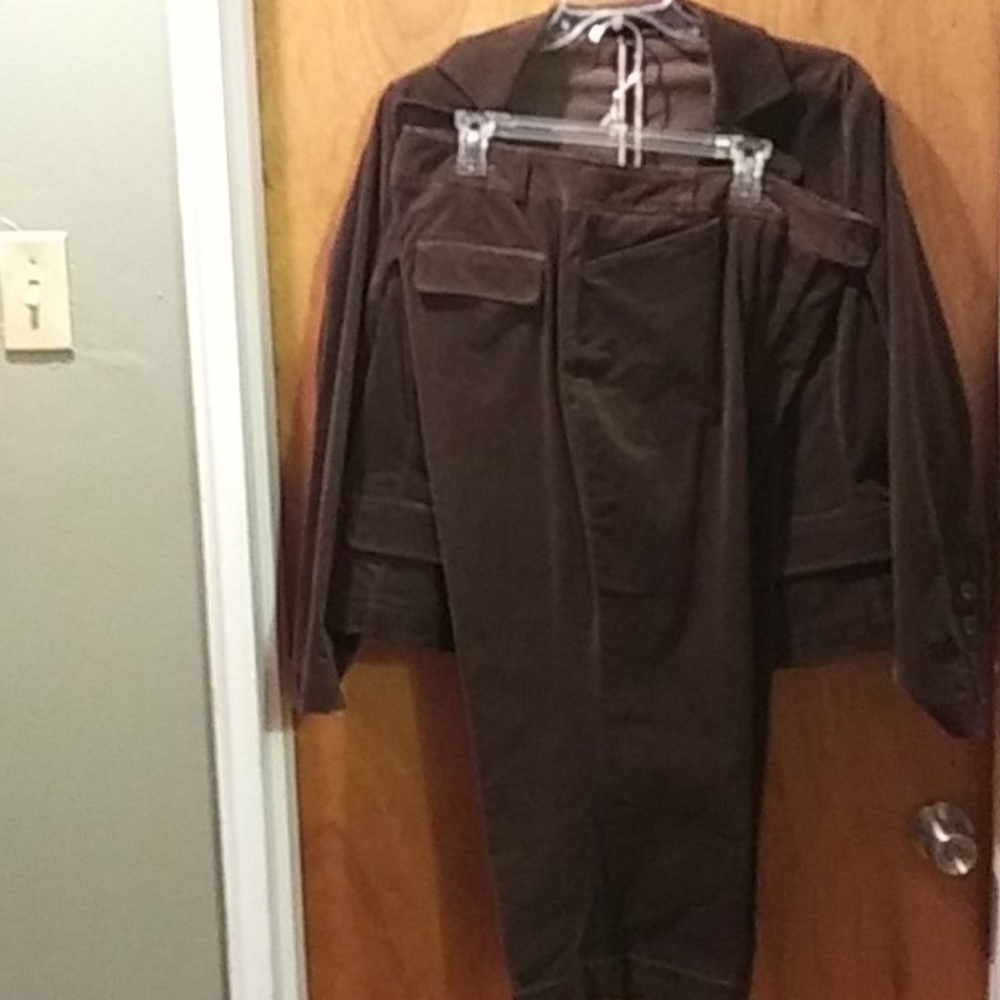 Pant and jacket - Picture 2 of 3